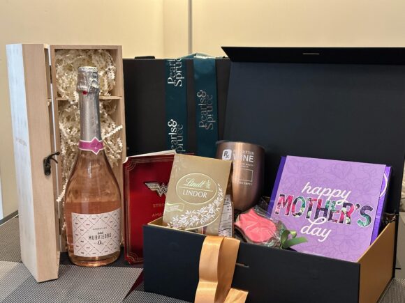 Mother’s Day box - Image 3